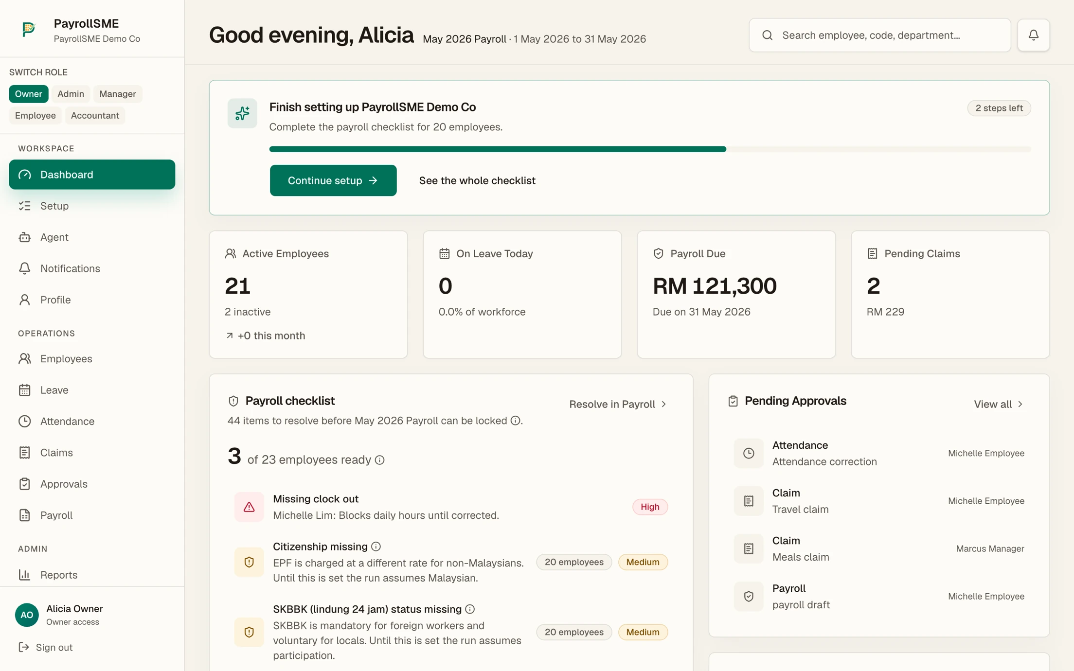 The PayrollSME dashboard showing the payroll checklist, headcount, attendance and pending approvals for the current cycle.